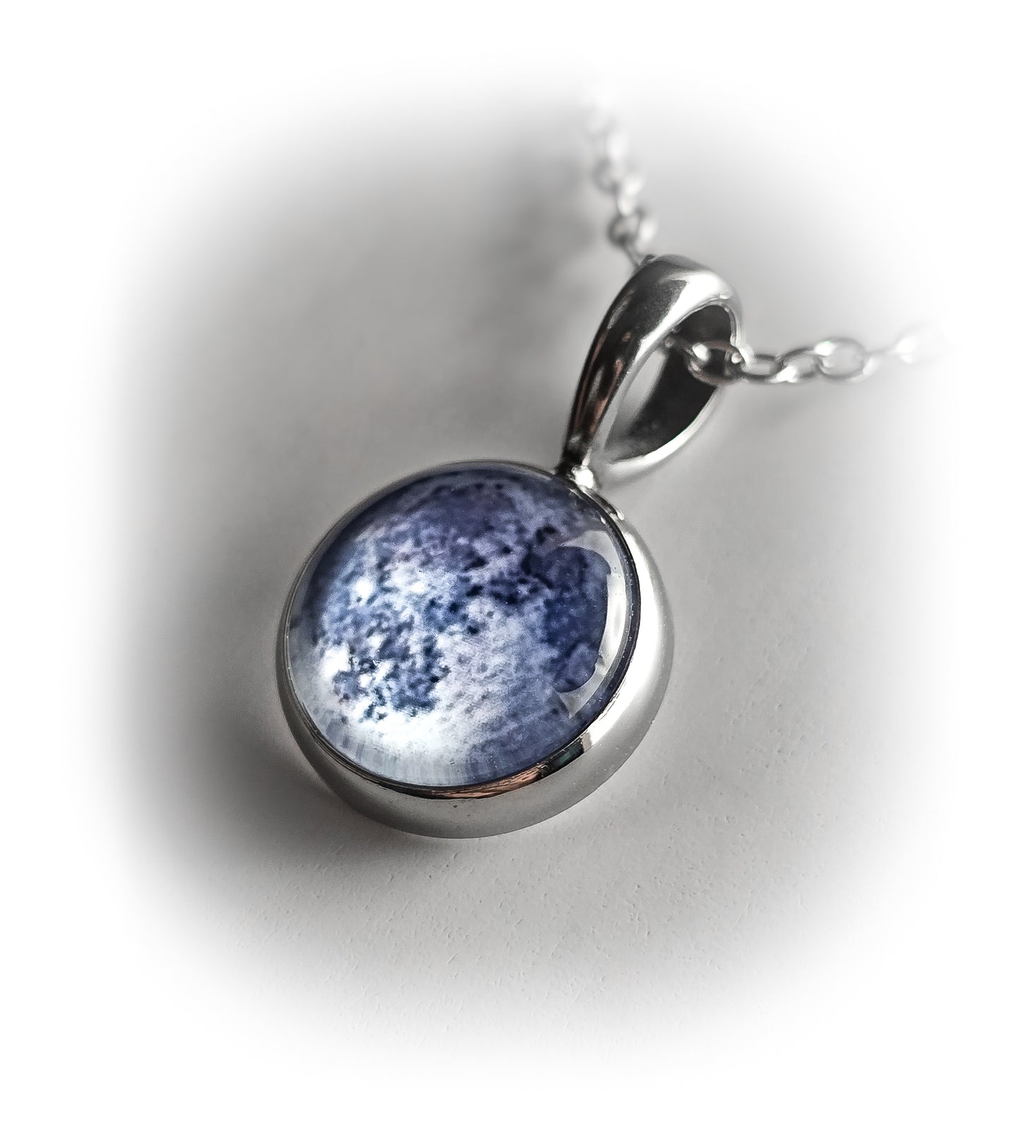 Collar de luna mini 14mm Brilla en la oscuridad 🌑🌓~