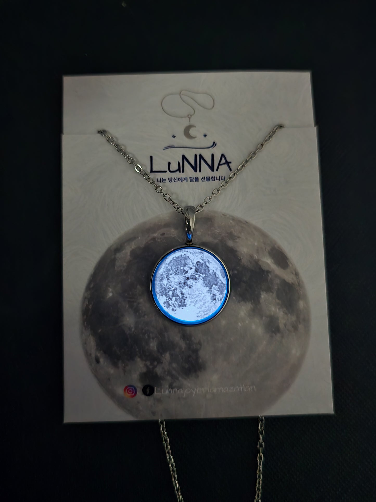 Collar Y Brazalete Luna De Plata/ Brilla En Oscuridad!