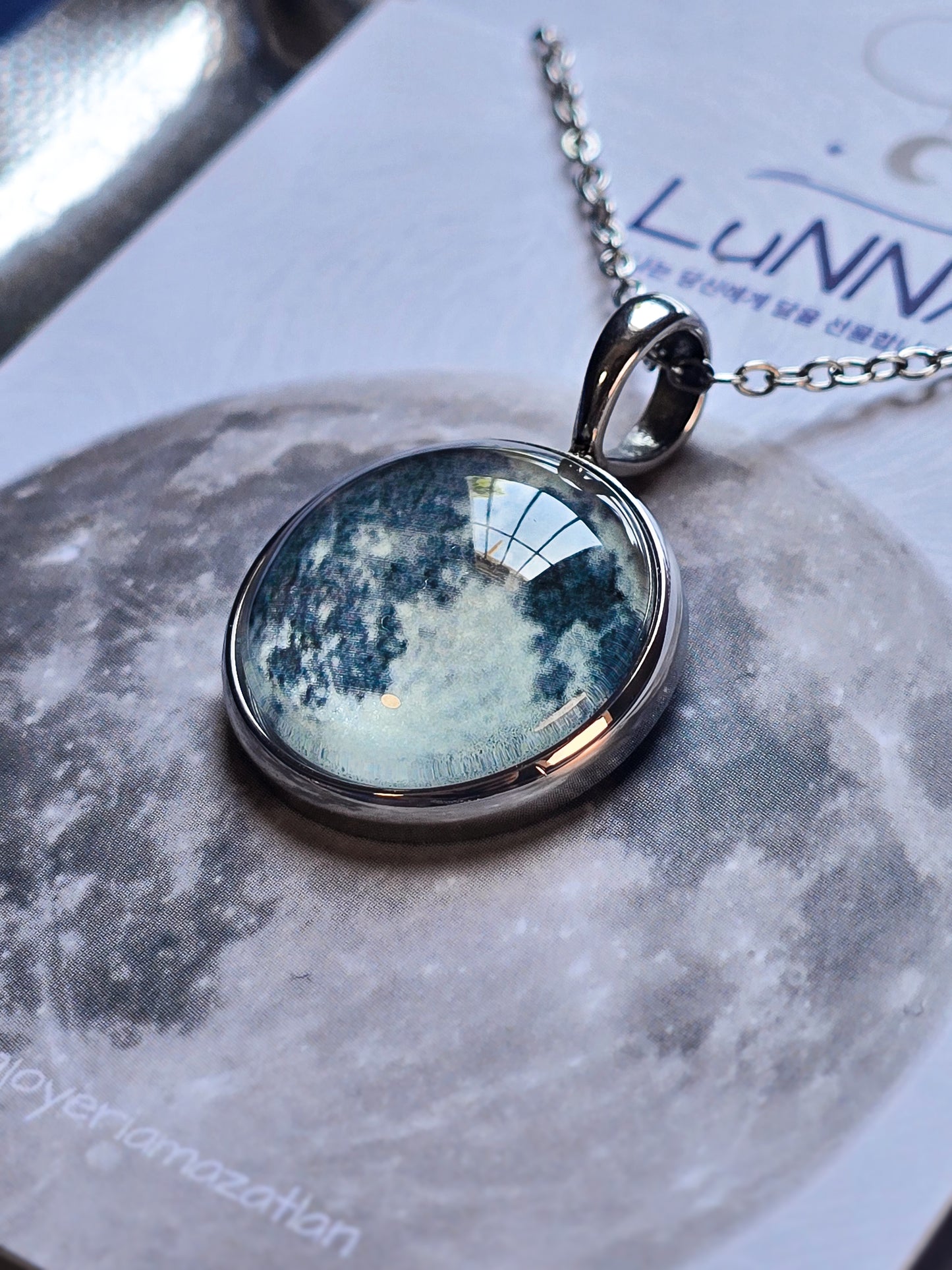 Collar de luna Brillo Azul ~