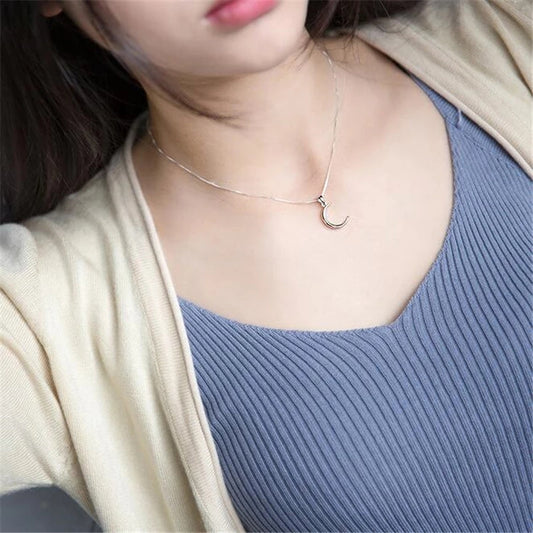 Collar Media luna de plata s925
