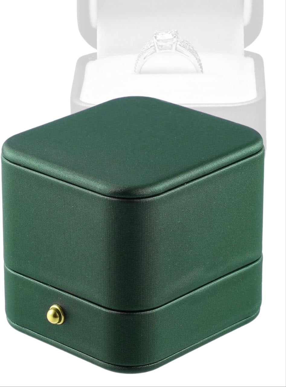Caja para anillo de compromiso, promesa o regalo.  Recubierta de cuero PU.