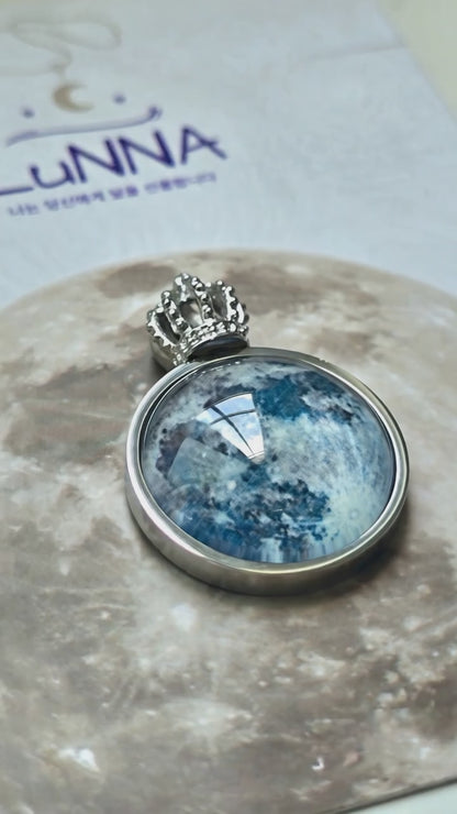 Collar Corona de luna 20mm ~ 👑🌕 Brilla en la oscuridad.