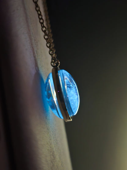 Collar de Luna - laminado en ORO 14k - Doble Cara - Brilla En la Oscuridad Lunna