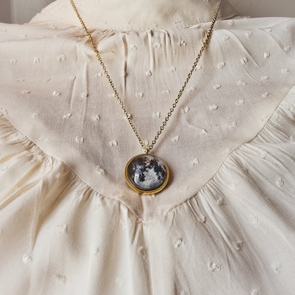Collar de Luna - laminado en ORO 14k - Doble Cara - Brilla En la Oscuridad Lunna