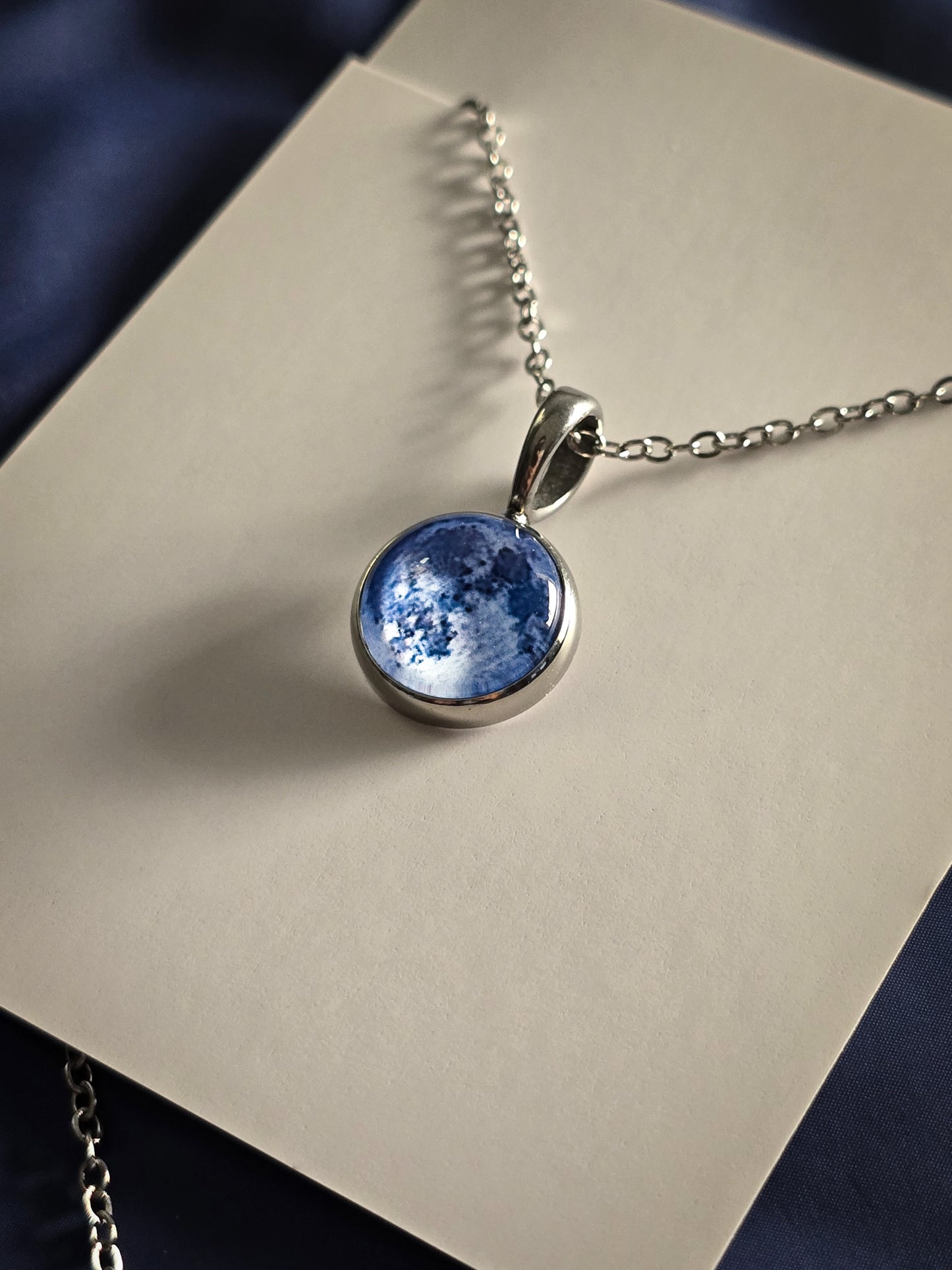Collar de luna mini 14mm Brilla en la oscuridad 🌑🌓~