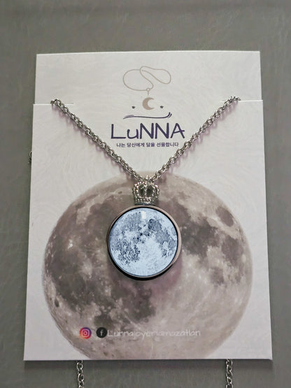 Collar Corona de luna 20mm ~ 👑🌕 Brilla en la oscuridad.
