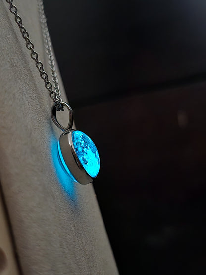 Collar de Luna Doble Cara 16mm Brilla En la Oscuridad Lunna