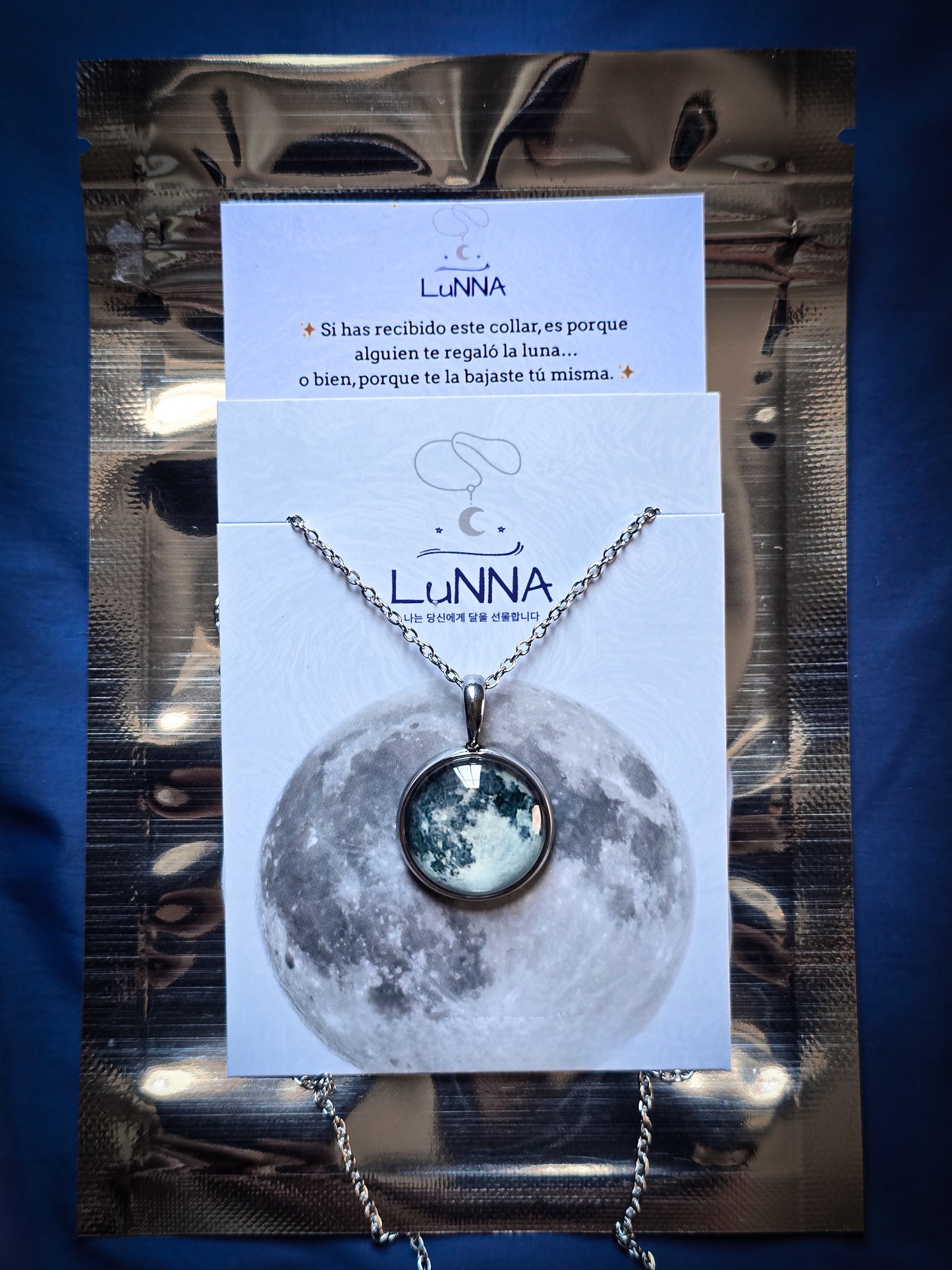 Collar de luna Brillo Azul ~