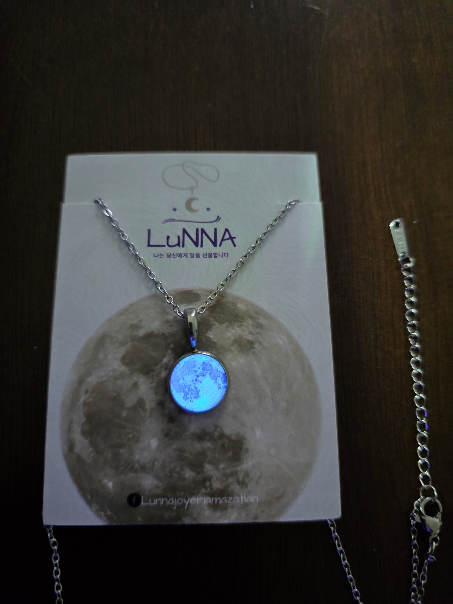 Collar de luna mini 14mm Brilla en la oscuridad 🌑🌓~
