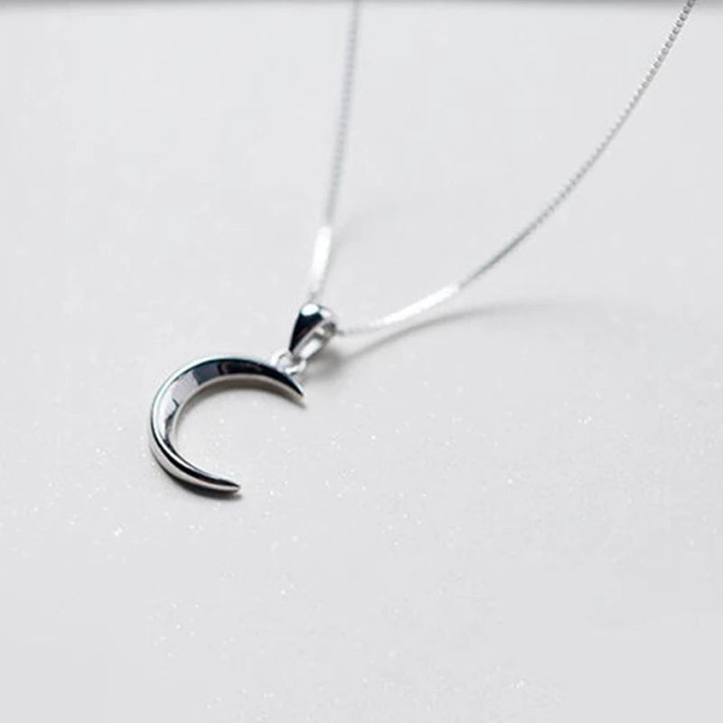 Collar Media luna de plata s925