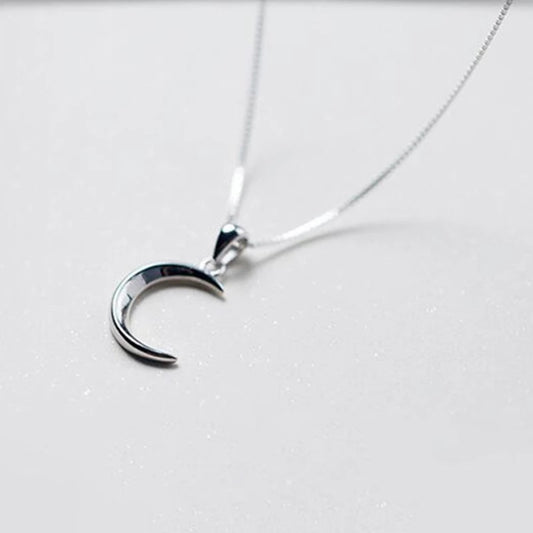 Collar Media luna de plata s925