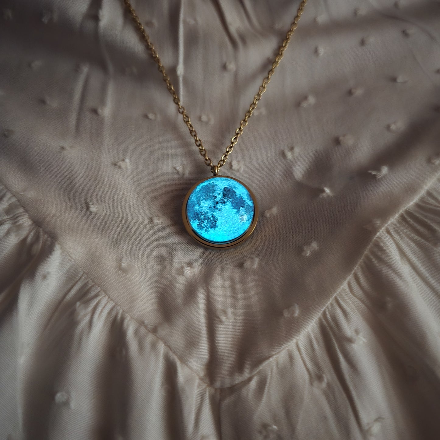 Collar de Luna - laminado en ORO 14k - Doble Cara - Brilla En la Oscuridad Lunna