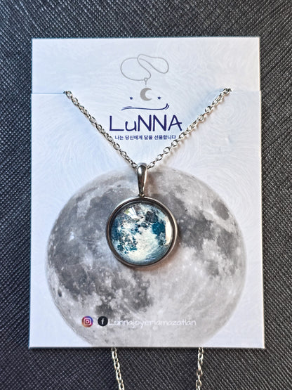 Collar de luna Brillo Azul ~