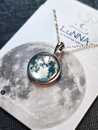 Collar de luna Brillo Azul ~