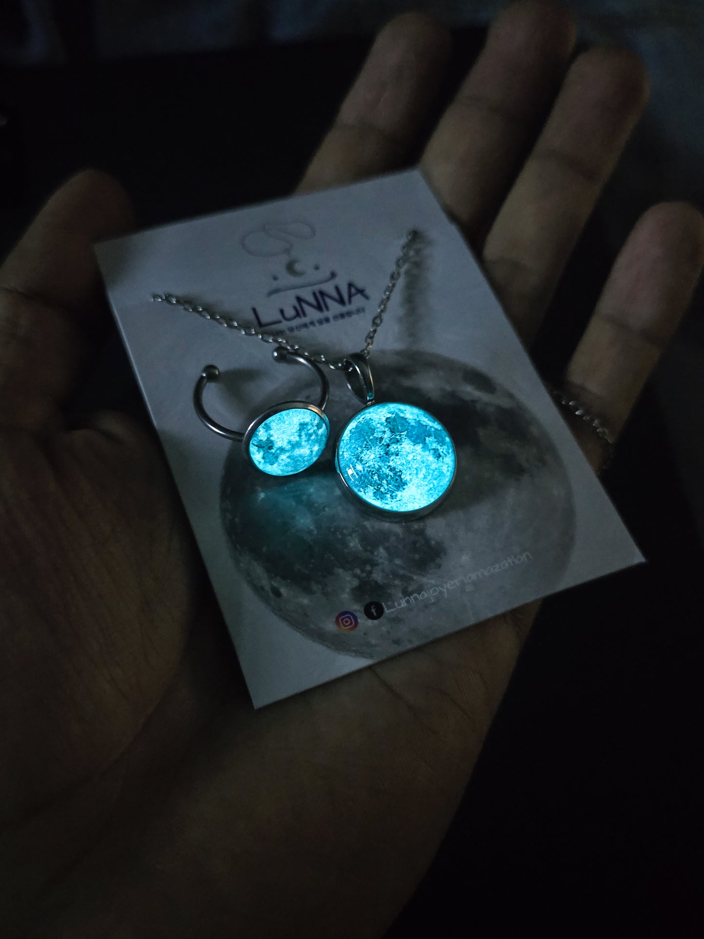Conjunto Collar y Anillo de Luna - Brilla en la oscuridad