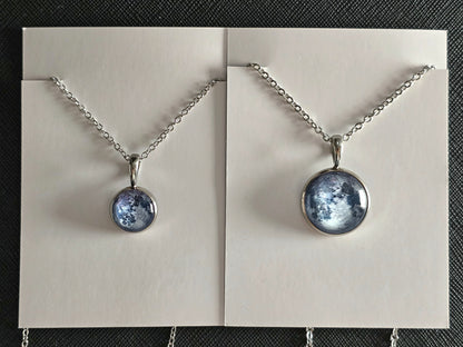Collar de luna mini 14mm Brilla en la oscuridad 🌑🌓~