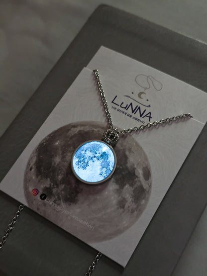 Collar Corona de luna 20mm ~ 👑🌕 Brilla en la oscuridad.