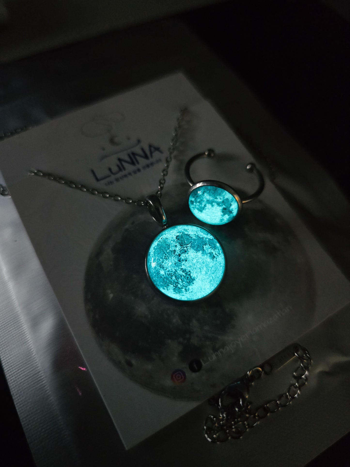 Conjunto Collar y Anillo de Luna - Brilla en la oscuridad